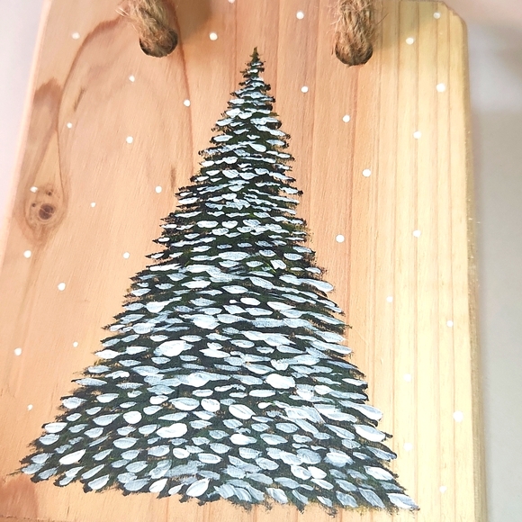 Handpainted Winter/Pine Tree with Snow Decor - Picture 3 of 6